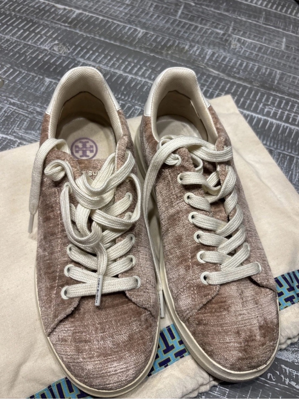 Tory Burch Velvet Lace-Up Sneakers in mauve and Cream